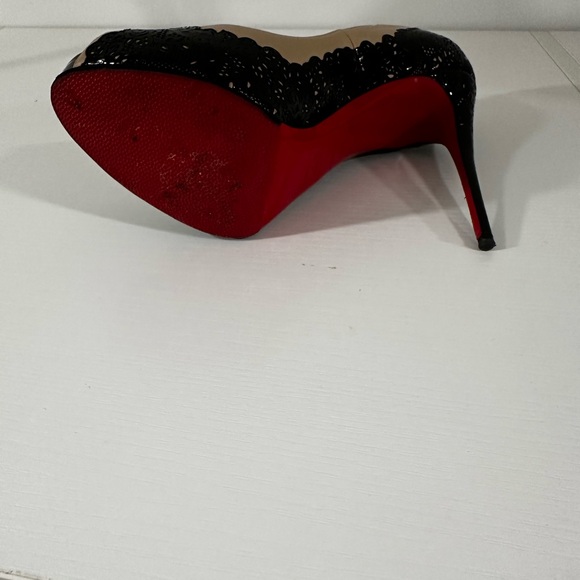 Christian Louboutin Two Tone Laser Cut Patent and Leather Veramucha Pumps SZ 39 - Picture 2 of 7